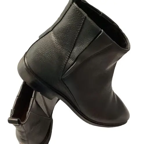 via spiga ‎ Leather Casual Slip On Ankle Boot Size 8 Black