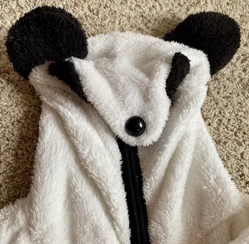 Size M Panda Zip