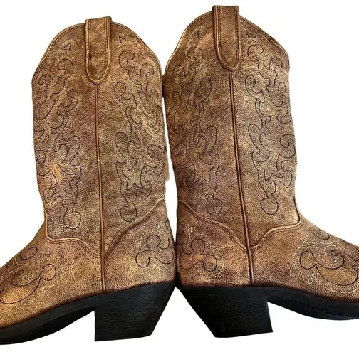 Women’s Distressed Leather Western Snip Toe Pull On Boots, Sz 7.5