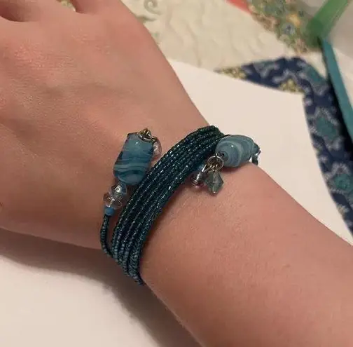 Women’s Stretchy Spiral Bracelet Beaded Blue