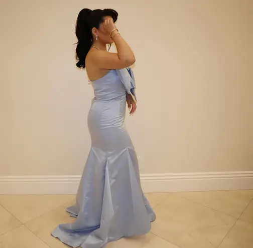 Mac Duggal Blue Strapless Bow Mermaid Gown