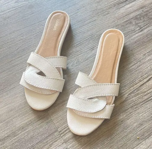 Kaanas  Santorini White Leather Slide Sandals Size 7