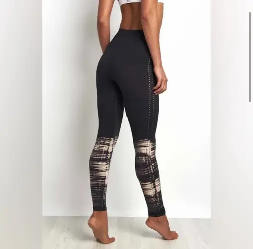 Free People Movement NWOT  Barely There (Set) Black Tye Dye Size: Xs/S No refunds returns or cancellations - Image 5