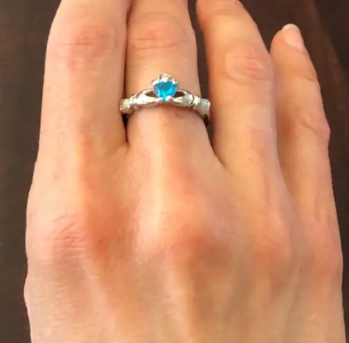 💙London Blue Topaz 925 Claddagh Ring Size 7 1/2