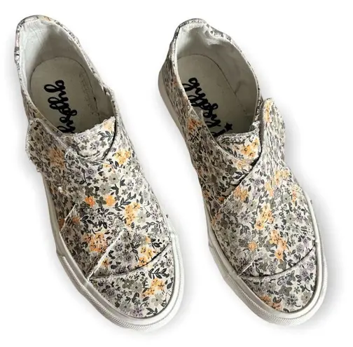 Gypsy Jazz Lavender Yellow Floral Ivory Sneaker Size 8