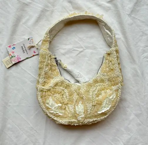 ZARA TJ Maxx Marshall’s viral white Pearl floral Beaded Shoulder Bag bead bag bead purse sequin bag sequin purse