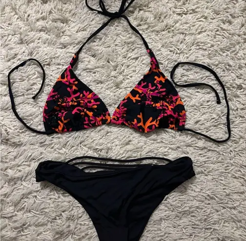 Rip Curl Rip-Curl Black Red and Pink Floral Beaded Bikini Set Size M - Image 1
