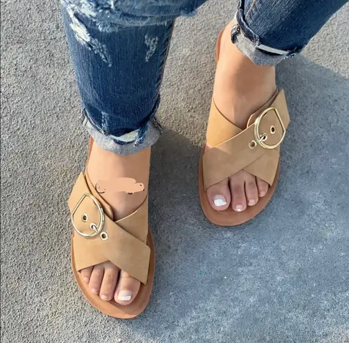 Nude/Natural Criss cross Sandal Tan Size 9