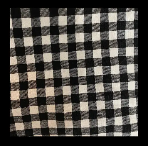 Zac and Rachel Zach & Rachel Black & White Checkered Capris pants - Size 8