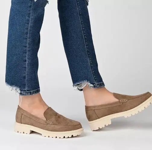 Journee Collection BLACK Tru Comfort Foam Narrow Width Erika Flats, NWT, Size 12