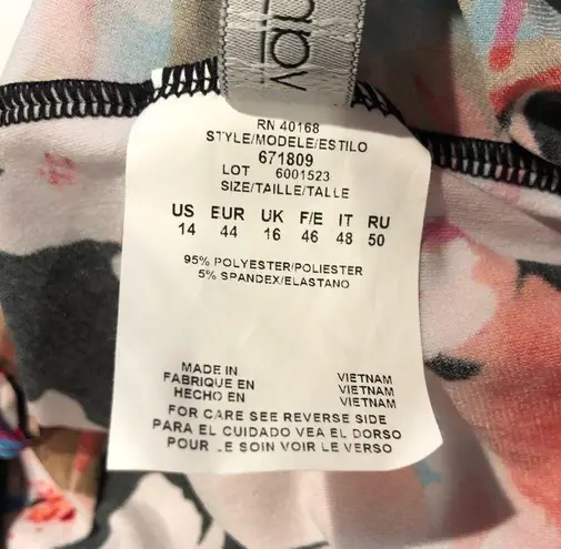 Magic NWT Vanishing Act by Brands Floral Swim Top 14