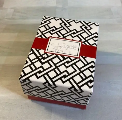 Jaclyn Smith NWT Silver Tone & Rhinestone Stretch Bracelet w/Box (2015)