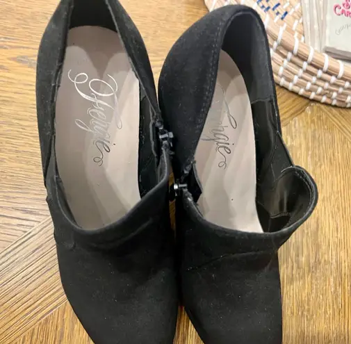 Fergalicious Fergie Womens Cacey Ankle Booties Black Almond Toe Side Zipper Size 7.5