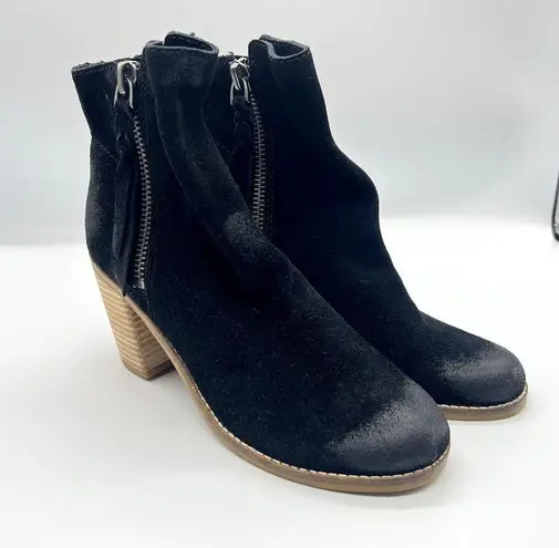 DV DOLCE VITA LANIE BOOTIE NWOB Size 8 Black Suede