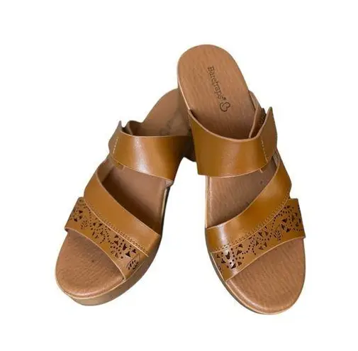 Baretraps Gigi Brown Slip On Platform Sandals Size 8M Neutral Timeless Casual