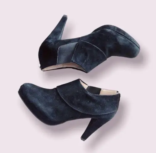 Adrienne Vittadini Ankle Boots Suede Leather Black Booties Size 11M New in Box