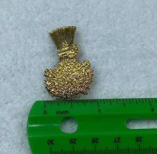 Gold Tone Sheaf of Wheat Tied Bunch Pin Brooch Jewelry