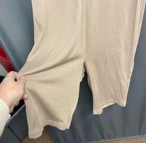 New Nicholas Paola Ribbed Stretch Jumpsuit Sz M taupe (b39.5) Size M