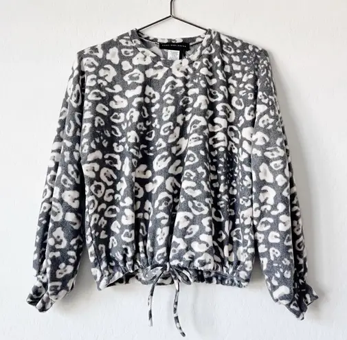 know.one.cares Animal Print Oversized Fit Fleece Sweater NWT Gray - Image 1