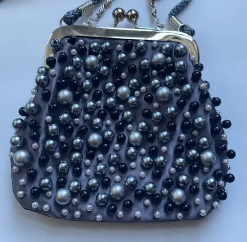 Vintage pearl beaded silver snap coin purse bag