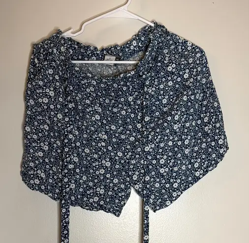 Blue Ruffled Tie Front shorts