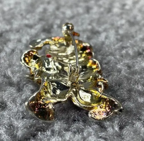 Christmas Santa Jewelry Pin Brooch Playing Horns Metal Glitter Enamel Paint