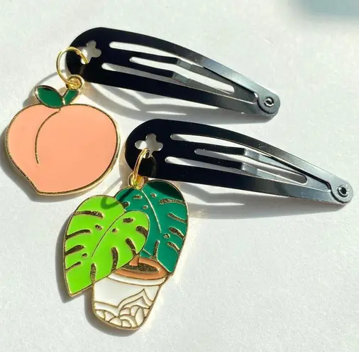 Handmade peach & plant dangle hair clips set of 2!🍑