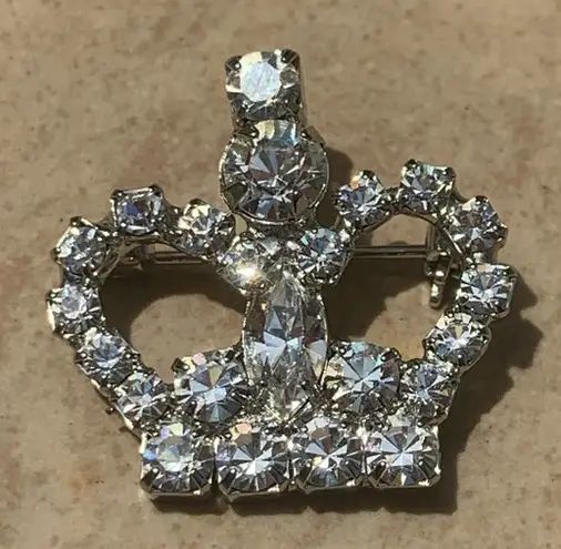 Unique Vintage Vintage Silver Tone Rhinestone Crown Pin Brooch