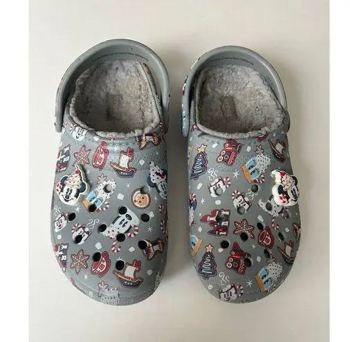 Disney  Christmas Mickey And Friends Holiday Treat Crocs Clogs W9/M7