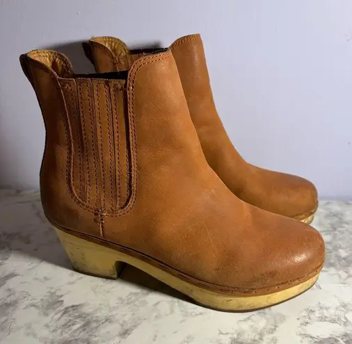 Frye  Odessa Chelsea Boots