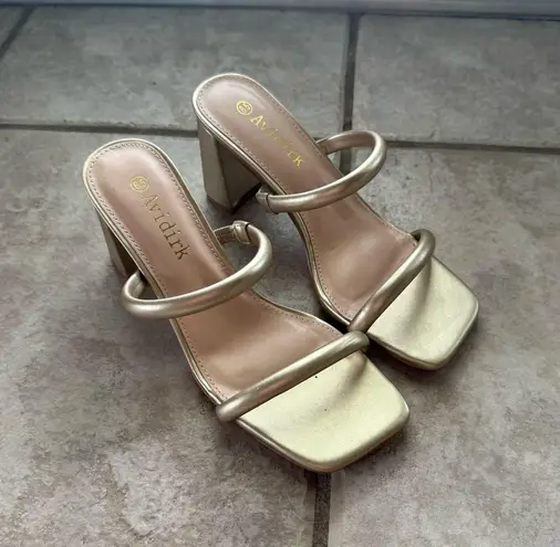 Amazon Heels - Image 1