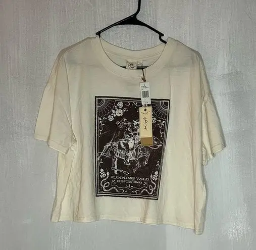 White Crow  graphic tee - size large