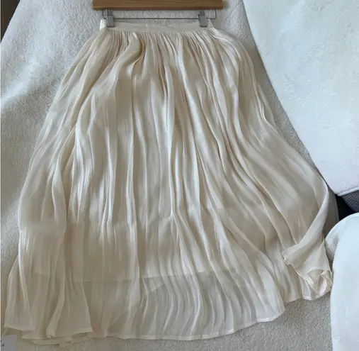 NWT White Pleated Bohemian Midi Skirt Elastic Waist Summer Beach Vacation Size M Size M