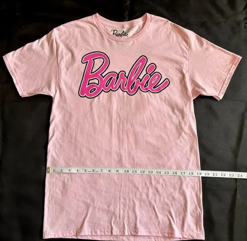 Barbie Adult Size Medium Pink Short Sleeve Crew Neck Graphic T