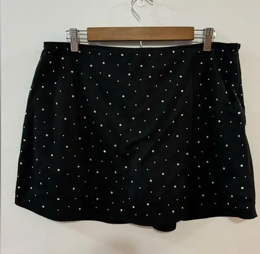 Wild Fable Pre-Owned LG  Black Rhinestoned Skort