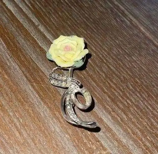 Unbranded Yellow Rose Pin