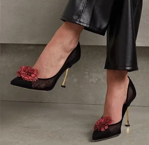 Manolo Blahnik Sohemias 105 Polka Dot Mesh Pumps Black With Flower Appliqué