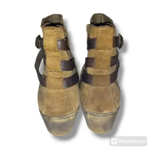 White Mountain Jitter Suede Ankle Booties-Size 6M-Taupe-Side Zip-Strappy Detail