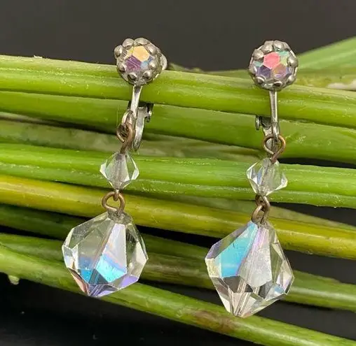 Vintage Unsigned Laguna Faceted AB Crystal Aurora Borealis Drop Earrings 10g White