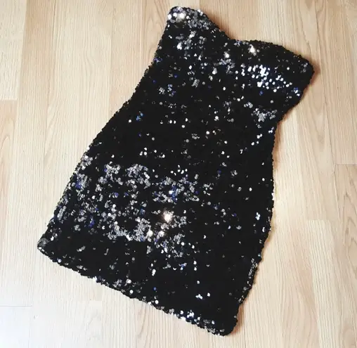 Frederick's of Hollywood Black Sequin dress. Small
