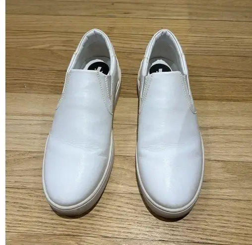 Thousand Fell Womens Size 9.5 Slip On Shoes White Navy Blue Detail Vegan Made