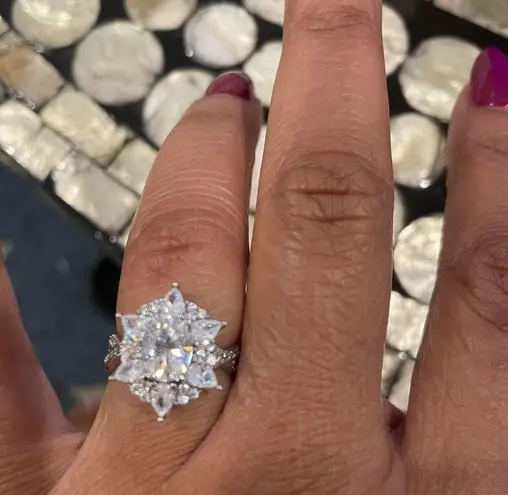 EST retail $975 Mossinaite Lab Diamond .925 Silver 2ct Diamond Starburst Ring