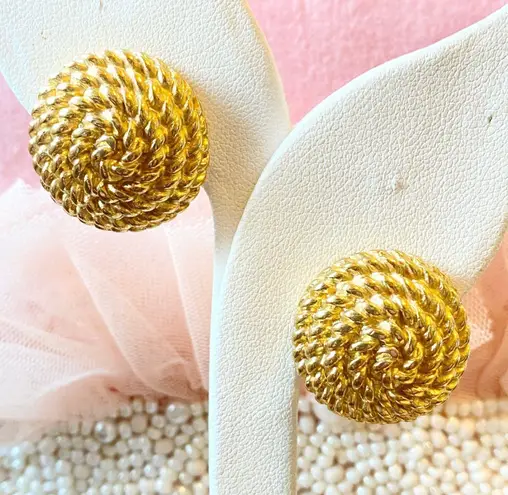 Givenchy Vintage Y2K Paris New York Gold Twisted Rope Round Clip On Earrings