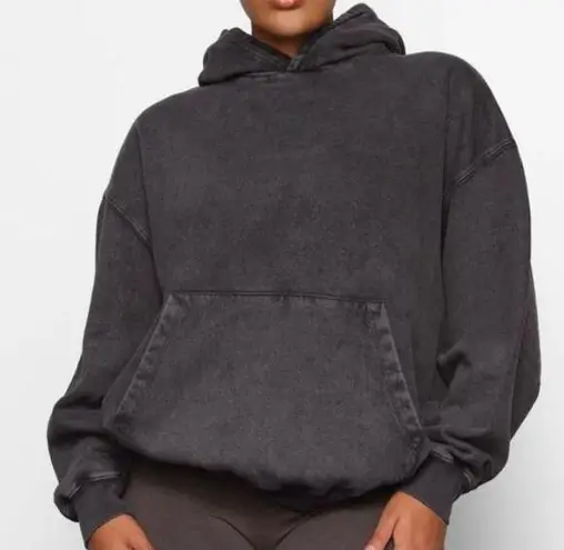 SKIMS Boyfriend Fleece Hoodie in Ash XS (See pictures there is a flaw