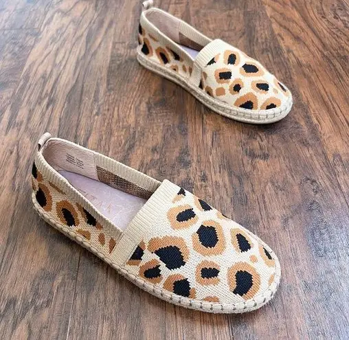 Deltan • Hensley Flyknit Espadrille leopard animal print flat slip on knit Size 7