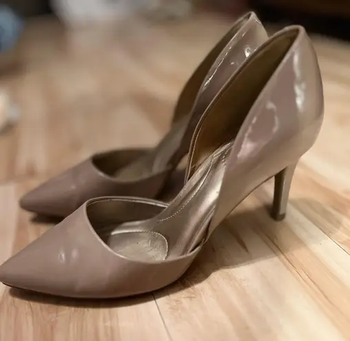 Bandolino Nude Patent Leather Heels