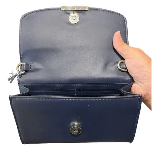 Draper James navy daisy handbag purse clutch without strap