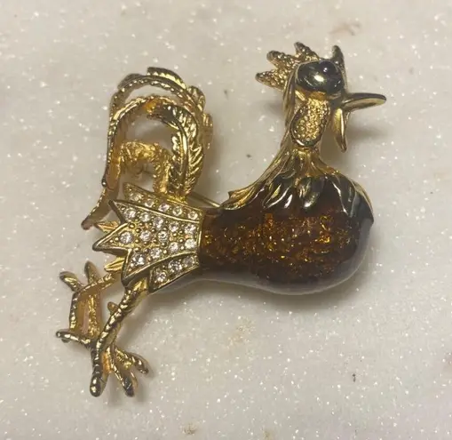 Edwin Pearl Vintage Gold Tone Rooster Brooch Pin With Rhinestones Enamel Detaili Size 2