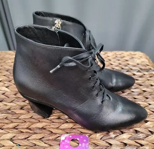 Salvatore Ferragamo Antila Ankle Boots Women's 7 Black Leather Lace Up Booties