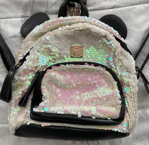 D&R Daren Piju Sequins White and Pink Changing Colors Backpack